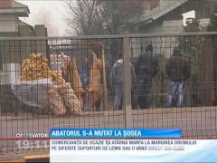 În preajma Crăciunului, abatorul s-a mutat pe marginea drumului