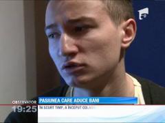 Un tânăr a găsit metoda ideală de a face bani din plăcere