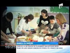 O bancă din Botoșani transformată într-un loc al darurilor
