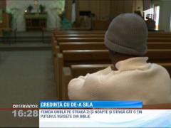 Nevastă de pastor, amendată pentru că se roagă pe stradă