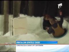 Un american a construit o pistă de săniuş în spatele casei