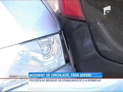 Două maşini s-au lovit fără ca vreuna dintre ele să aibă şofer
