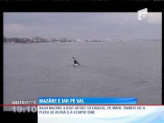 După o noapte în arest, Radu Mazăre s-a întors la vechile sale pasiuni. Primarul a ieşit cu caiacul pe mare