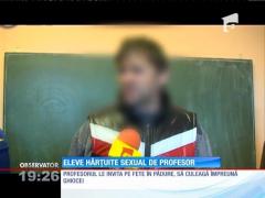 Update! Profesor acuzat de gesturi indecente