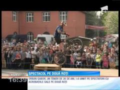 Spectacol pe două roți