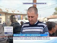Producătorii de legume şi fructe stau la cozi uriașe pentru o ștampilă