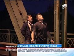 Spectacol terifiant deasupra râului