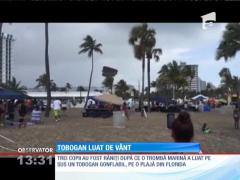 SUA: Trei copii au fost răniți după ce o trombă marină a luat pe sus un tobogan gonflabil