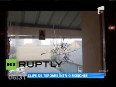 Clipe de teroare într-o moscheee