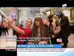 Jack Sparrow, în vizită la copii