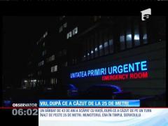 Un sudor a supraviețuit după ce a căzut de la 25 de metri