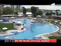 Special! Apa din piscină distruge unghiile