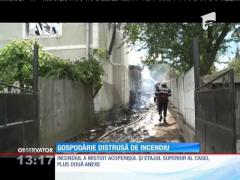 Gospodăria unei familii din Fălticeni, mistuită de un incendiu puternic