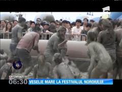 Mii de oameni participă la Festivalul Noroiului din Coreea de Sud
