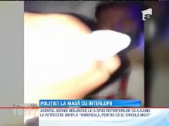 SCANDAL! Polițist filmat la o petrecere cu interlopii din oraș