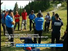 Căutarea aeriană pilotului dispărut joi, sistată până apar noi indicii