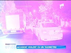 Accident rutier grav într-o intersecţie din Bucureşti! Două autoturisme, dintre care un taximetru, s-au lovit frontal