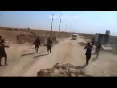 IMAGINI ȘOCANTE! Israelieni legați de mașină și trași kilometri întregi de arabi: Ar trebui să ne pupați picioarele!