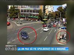 Un şofer a fost la un pas să spulbere, cu bolidul, un grup de pietoni
