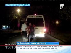 Încăierare pe teme muzicale. Rockerii și maneliștii s-au luat la bătaie