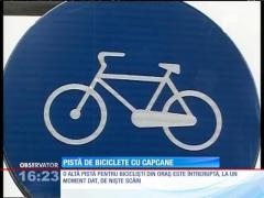 Pistă de biciclete din Sfântu Gheorghe, întreruptă din când în când de câte un arbore