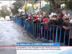 UPDATE! Peste 25.000 de pelerini au trecut prin faţa moaştelor Sfintei Parascheva