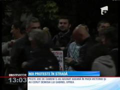 Peste 200 de oameni i-au cerut demisia lui Gabriel Oprea