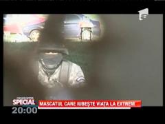 SPECIAL! Mascatul care iubeşte viaţa la extrem