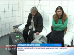 Bolnavii dependenţi de aparate de oxigen - purtaţi pe drumuri