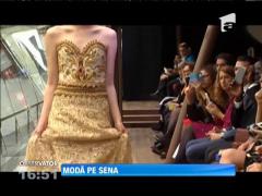 Prezentare de modă la bordul unei ambarcațiuni