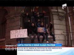 Zeci de mii de oameni s-au adunat din nou în Piaţa Universităţii