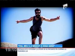 #Colectiv. Fotograful Cătălin Ilniţchi a trecut de încă o operaţie. Mama lui îl veghează necontenit