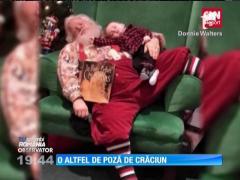 A adormit la Moş Crăciun în braţe