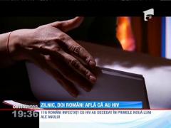 Zilnic, doi români află că au HIV