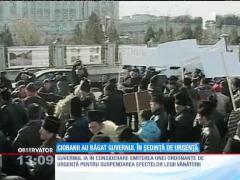 Ciobanii au băgat Guvernul în sedinţă de urgenţă