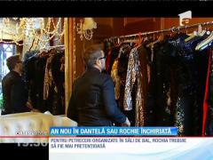 Revelion în dantelă sau rochie închiriată