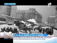 În cea mai cruntă iarnă din Bucureşti, troienele au ajuns şi la 5 metri