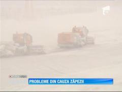 Mai multe avioane și trenuri, întârzieri cauzate de viscol