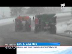 Strat de zăpadă de 20 de centimetri în Pasul Tihuţa