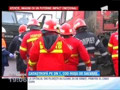 Cod roşu după carnagiul de pe şoseaua de centură a Ploieştiului! 23 de ambulanţe au fost mobilizate