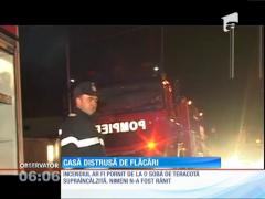 O casă din Tulcea s-a transformat într-o torță