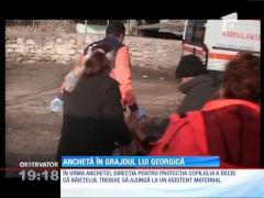 Asistenţii sociali au ajuns în grajdul care i-a fost casă unui copil de doi ani