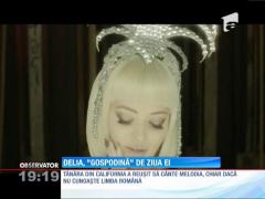 Delia a primit cadou de la soţul ei o colecţie inspirată din trusa de detergenţi a unei gospodine.