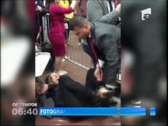 Fotograf agresat la mitingul lui Donald Trump