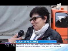Un muncitor a căzut de pe acoperișul casei de cultură din Sîngeorz-Băi