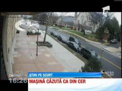 Imagini șocante în SUA! O femeie a căzut în gol patru etaje cu tot cu maşină