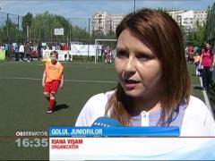 Peste o mie de copiii s-au duelat pe terenul de fotbal pentru "Cupa Campionilor"
