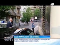 Mașina lui Raed Arafat, lovită de un șofer de autobuz