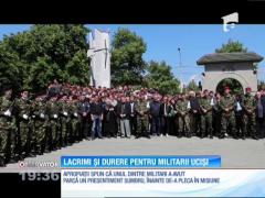 Cei doi militari omorâţi de talibani în Afganistan au fost conduşi pe ultimul drum