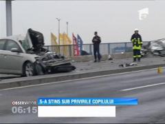 O femeie s-a stins sub privirile fiicei sale, într-un grav accident de circulaţie produs pe un pod din nordul Capitalei